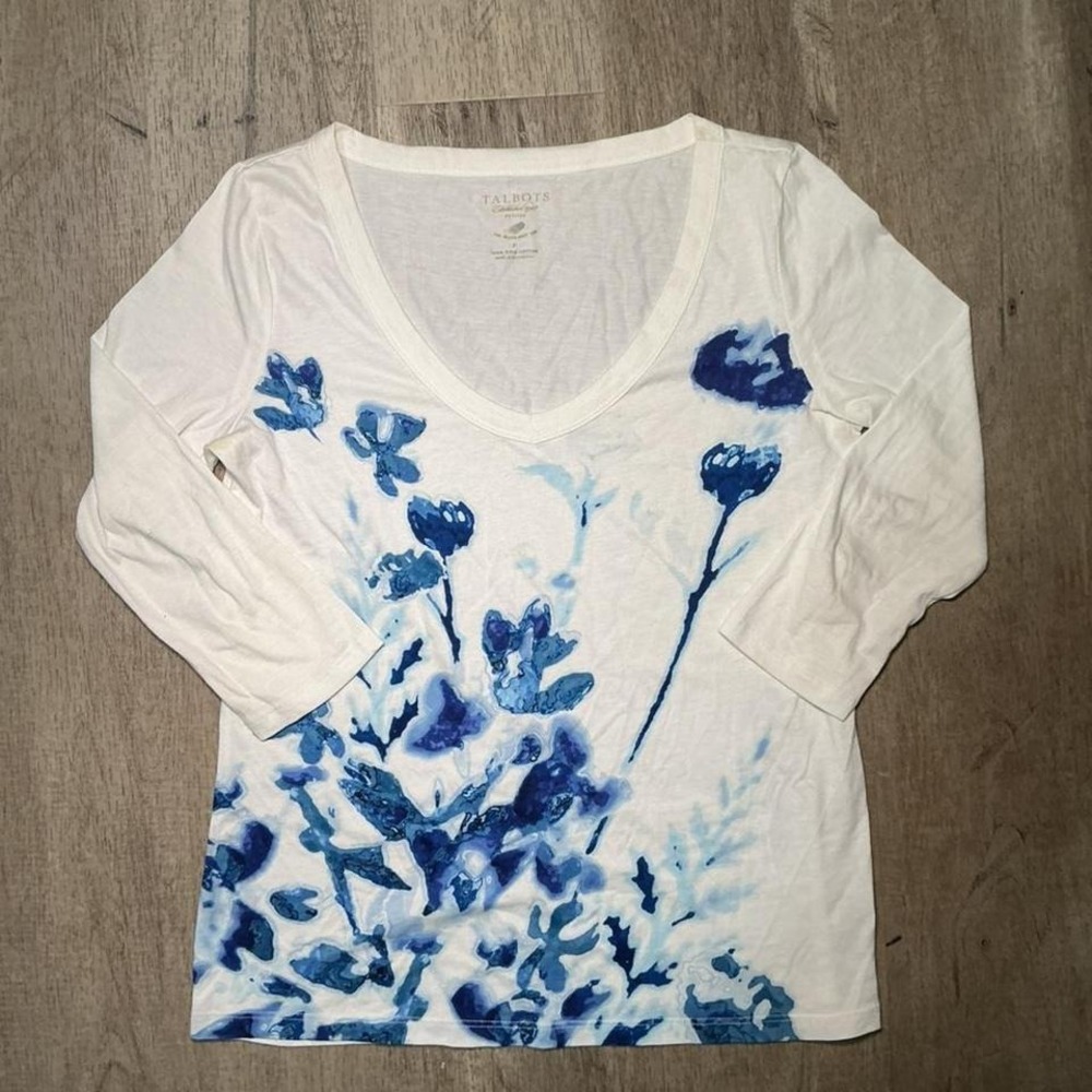 Talbots white and blue floral print top with 3/4 sleeves